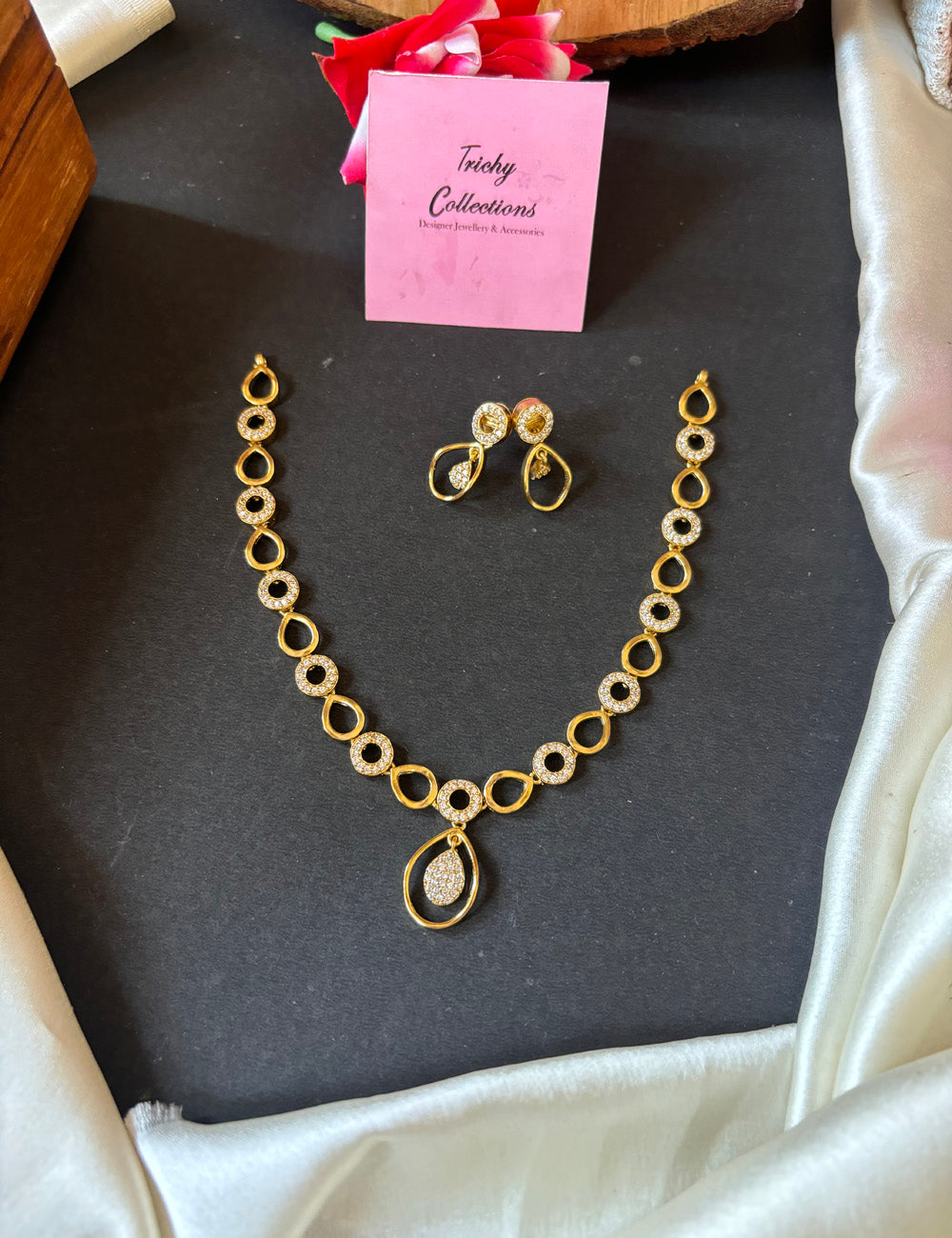 Siah diamond cut gold look alike necklace