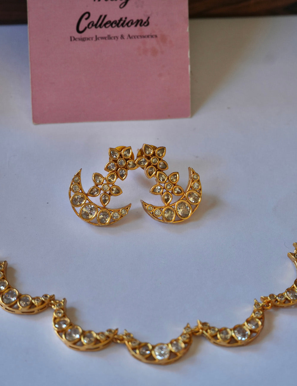 Nila kemp white necklace 